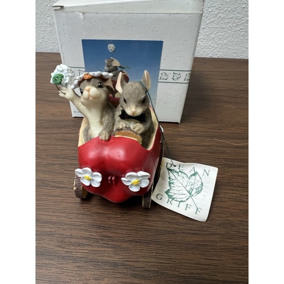 Charming Tails The Getaway Car Apple Car Just Married Mice 1997 Mouse Vintage - Picture 1 of 16